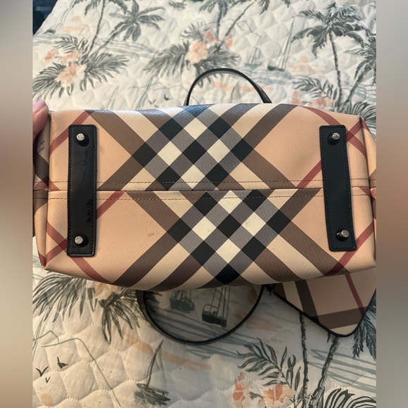 Vintage Burberry Tote and Wristlet ⭐️⭐️ - Picture 6 of 8